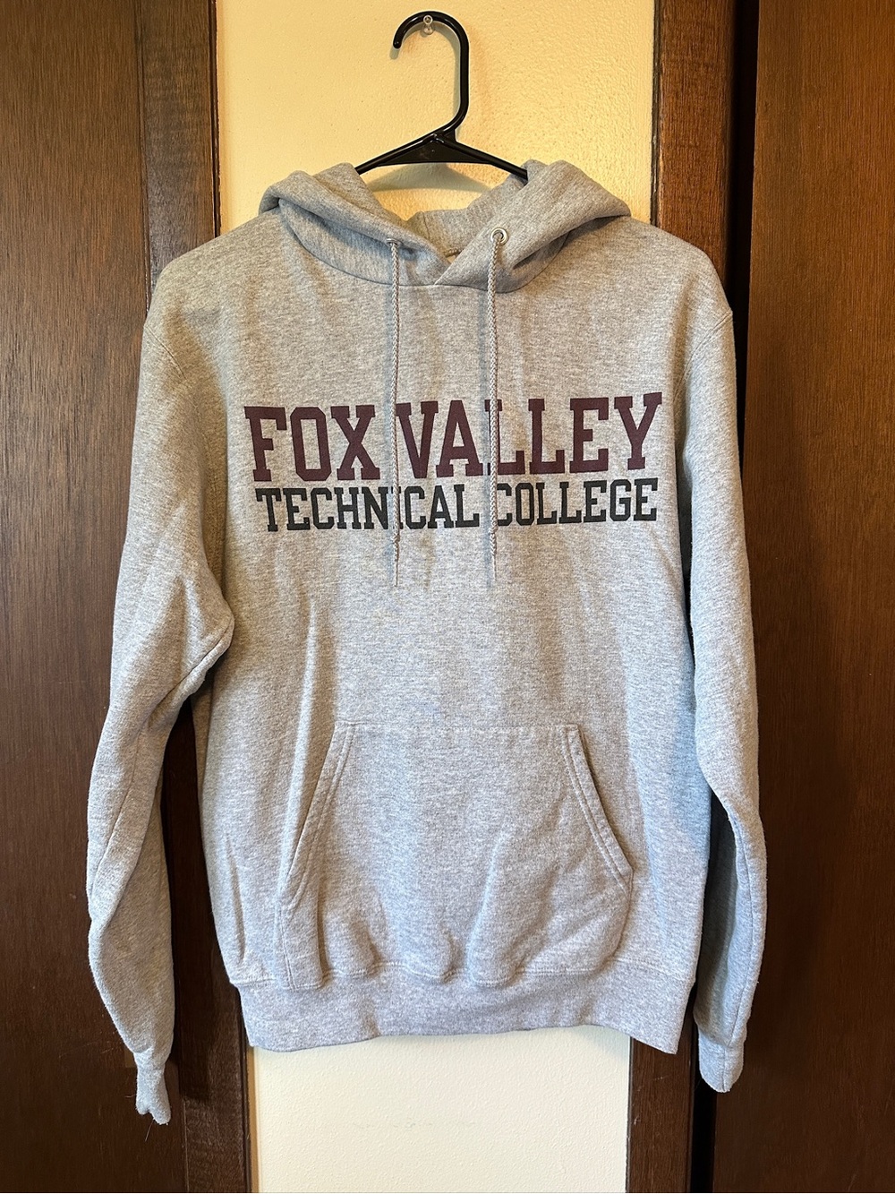 Champion Fox Valley Tech Hoodie Size small